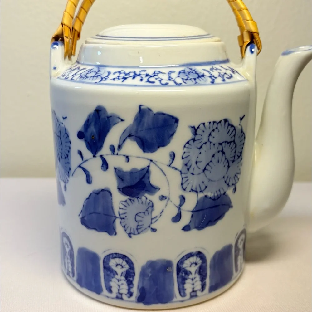 Vintage Ceramic Tea Pot with Double Handle Made in China 5.5 Inches Tall